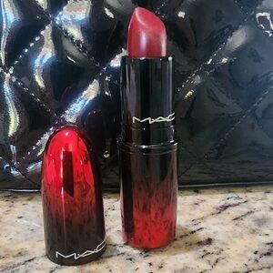 MAC Love Me Lipstick 425
